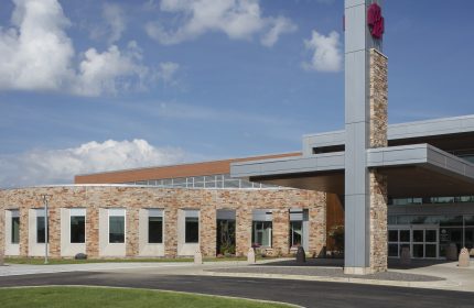 Marshfield Clinic Stevens Point Cancer Center Exterior View of Covered Entrance with Circle Drive