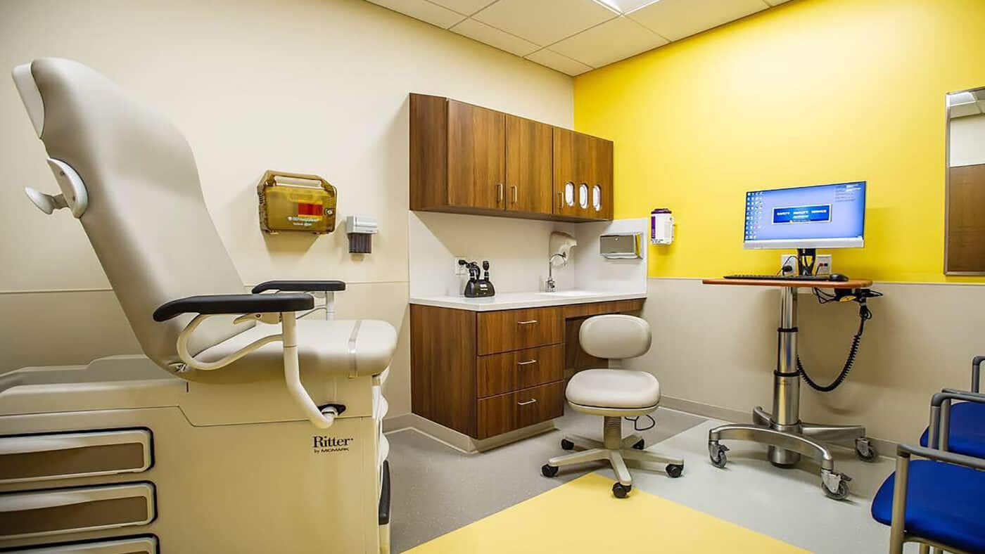 Advocate Medical Group - Oak Lawn Primary Care Exam Room