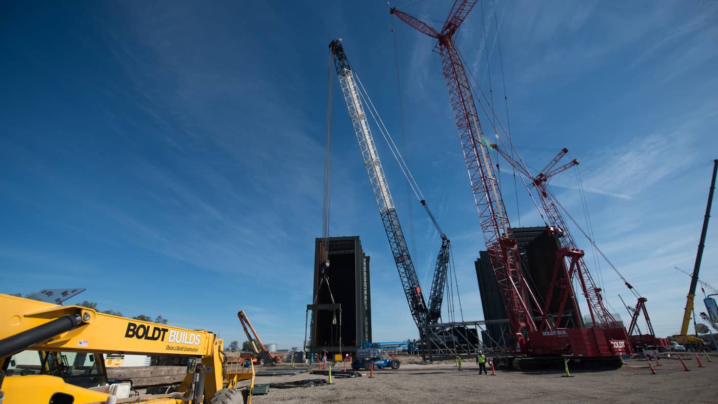 Alliant Energy - West Riverside Construction - Cranes on Site