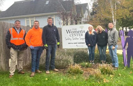 Waukesha United Way - The Women's Center - Boldt Employees Volunteering