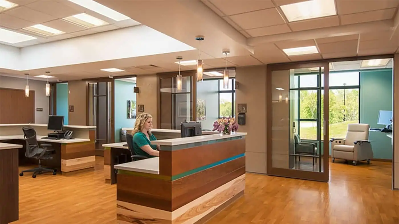 Essentia Health and Memorial Medical Center - Ashland Clinic and Cancer Center Desk and Patient Suites