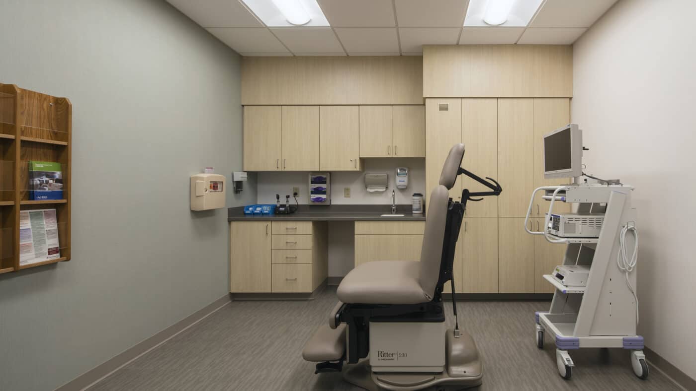 Marshfield Clinic - Stevens Point Cancer Center Patient Care Room