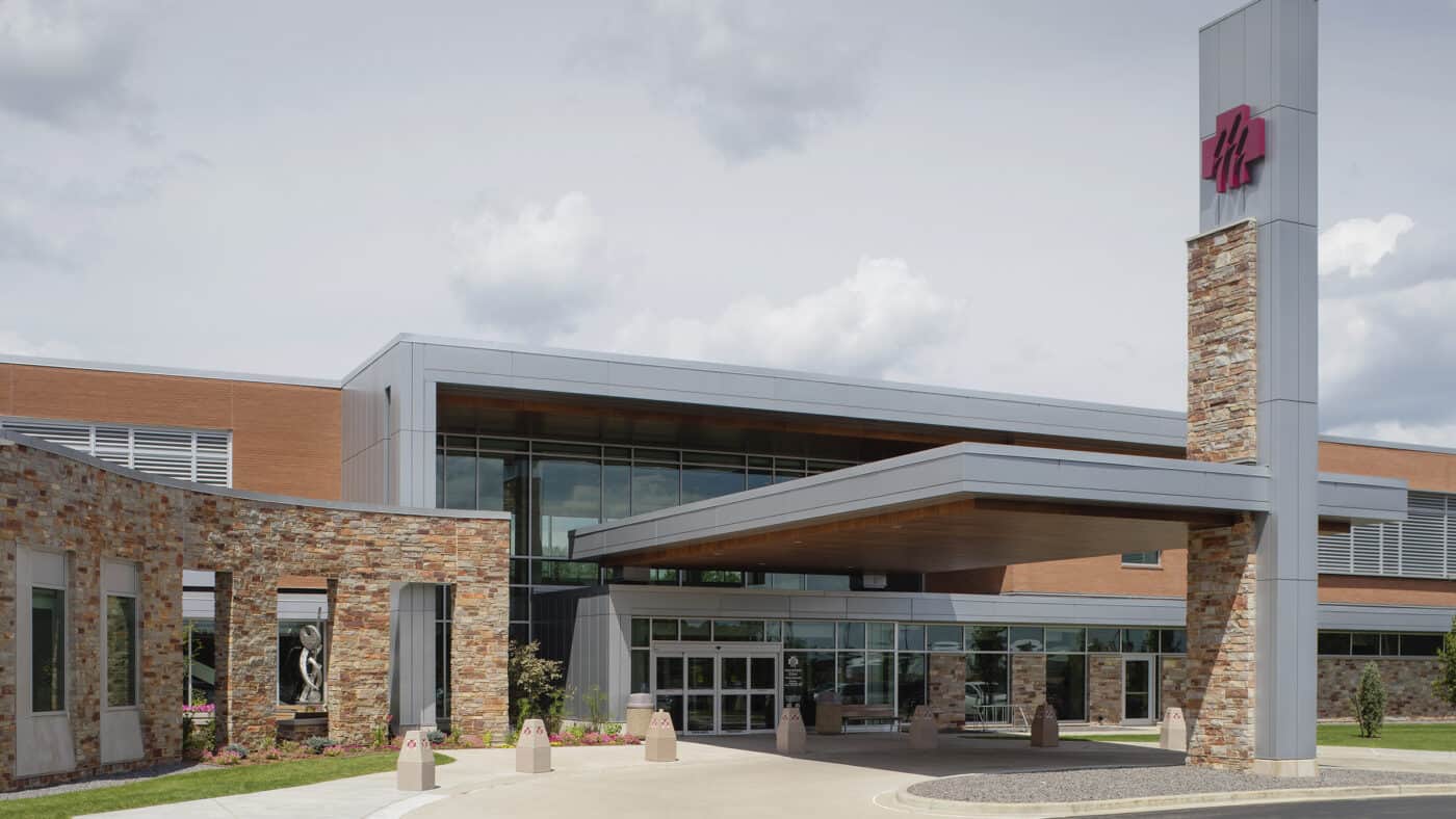 Marshfield Clinic - Stevens Point Cancer Center Exterior of Building with Circle Drive