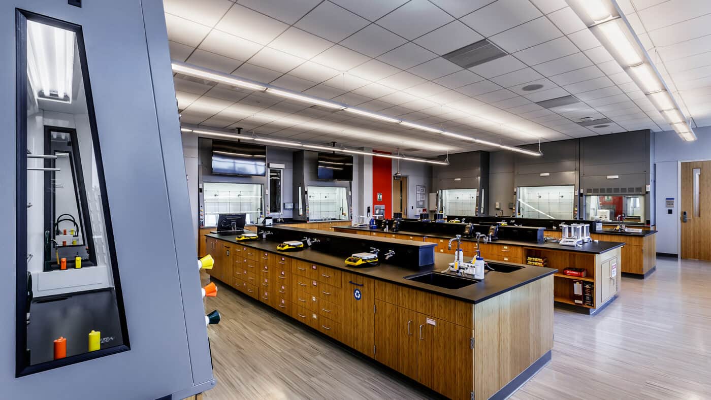 North Park University - Johnson Center for Science and Community Life Laboratory Construction Project
