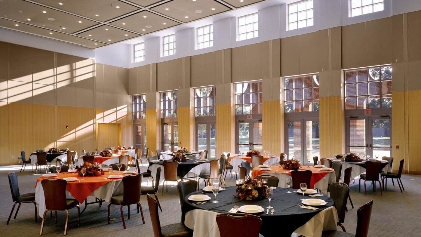 Oklahoma State University - Conoco Phillips Alumni Center Dining Hall