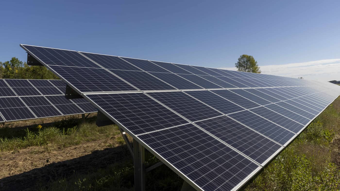 Sunvest Solar - Chaska Solar Array - Solar Panels in Sunlight