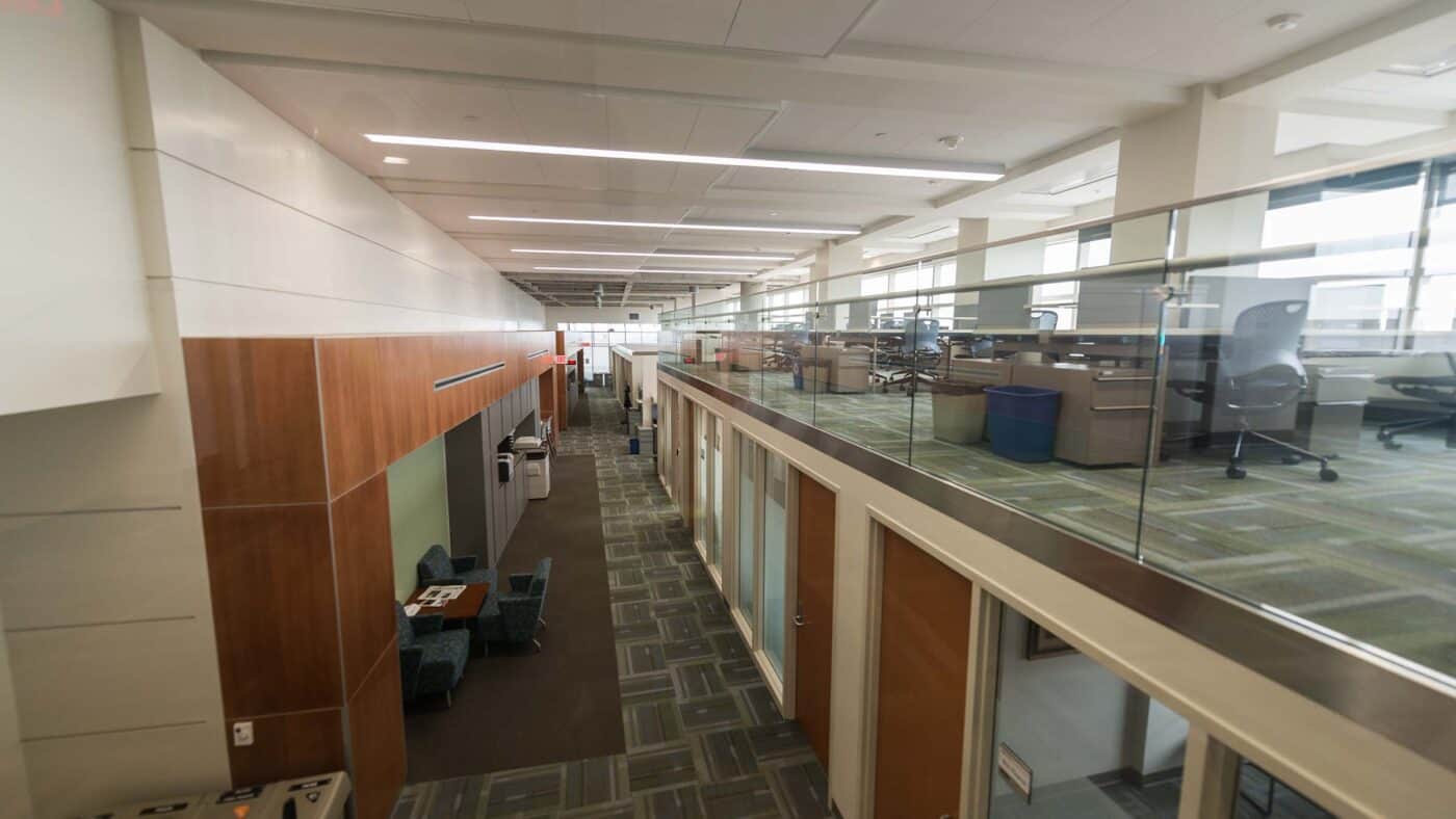 University of Wisconsin - Madison - Wisconsin Institutes for Medical Research Building Interior from Mezzanine with First-floor View