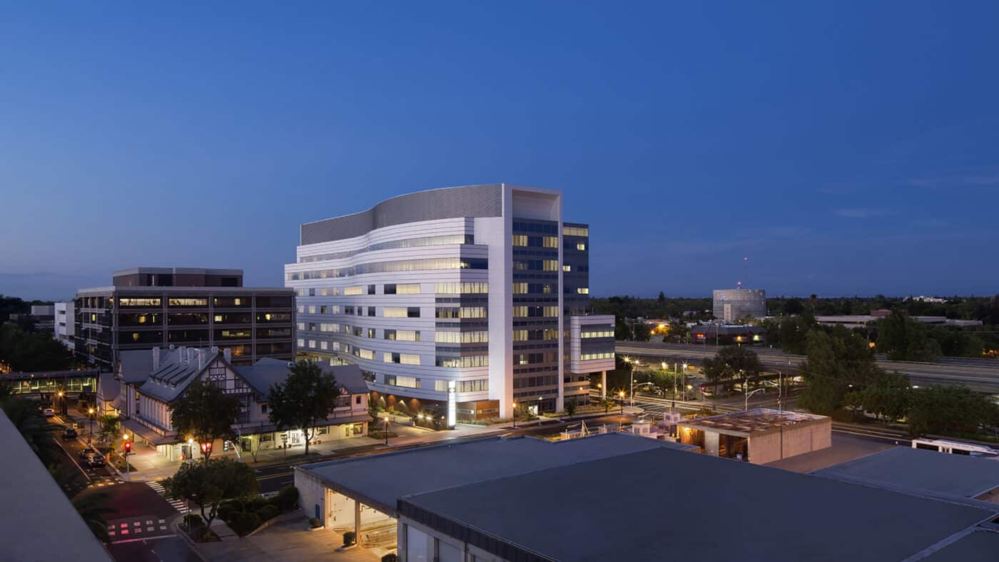 Sutter Health – Anderson Lucchetti Women’s and Children's Center - Exterior at Night