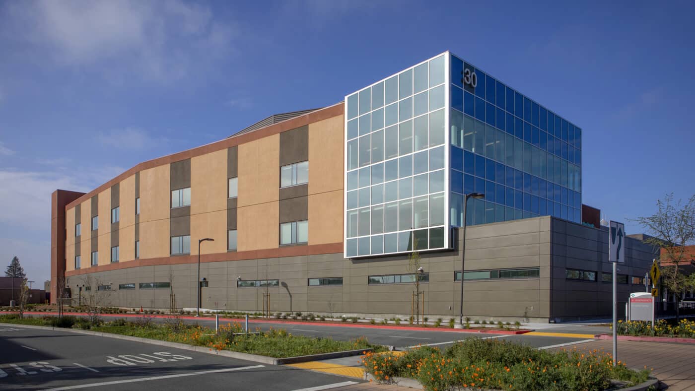 Sutter Health - Santa Rosa Regional Hospital exterior