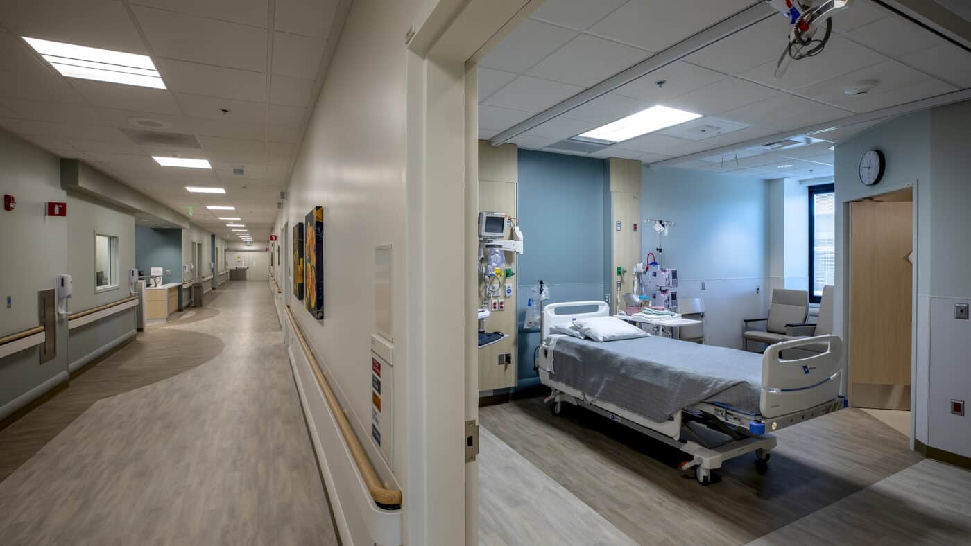 Sutter Health - Santa Rosa Regional Hospital patient bed