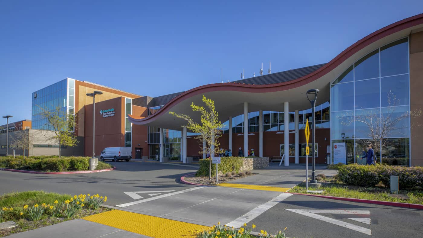 Sutter Health - Santa Rosa Regional Hospital exterior