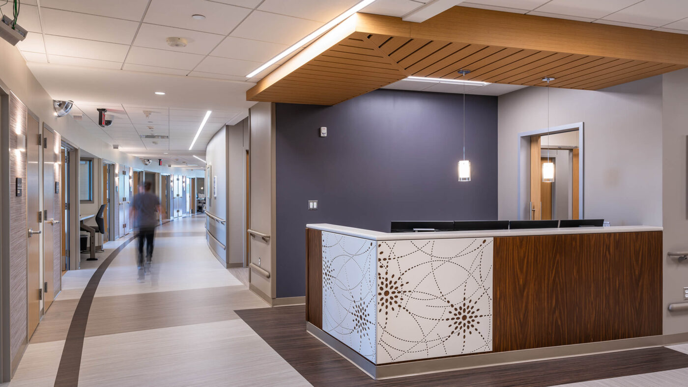 Mercyhealth Crystal Lake Hospital and Medical Center Interior Front Desk