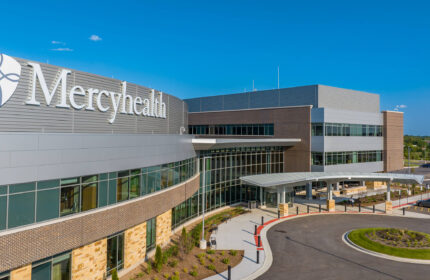 Mercyhealth Crystal Lake Hospital and Medical Center Exterior